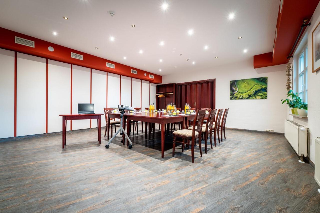 Hotel Reussischer Hof Schmölln Zewnętrze zdjęcie