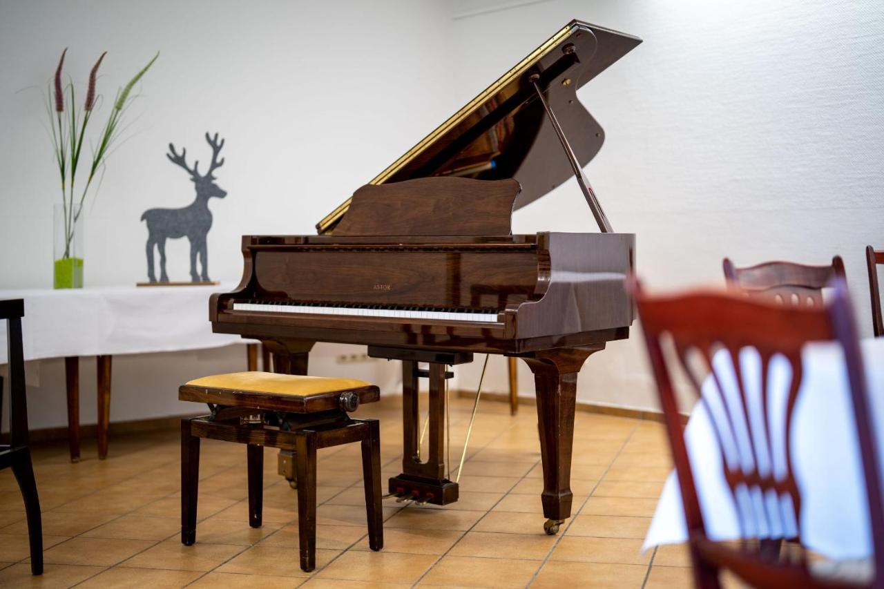 Hotel Reussischer Hof Schmölln Zewnętrze zdjęcie