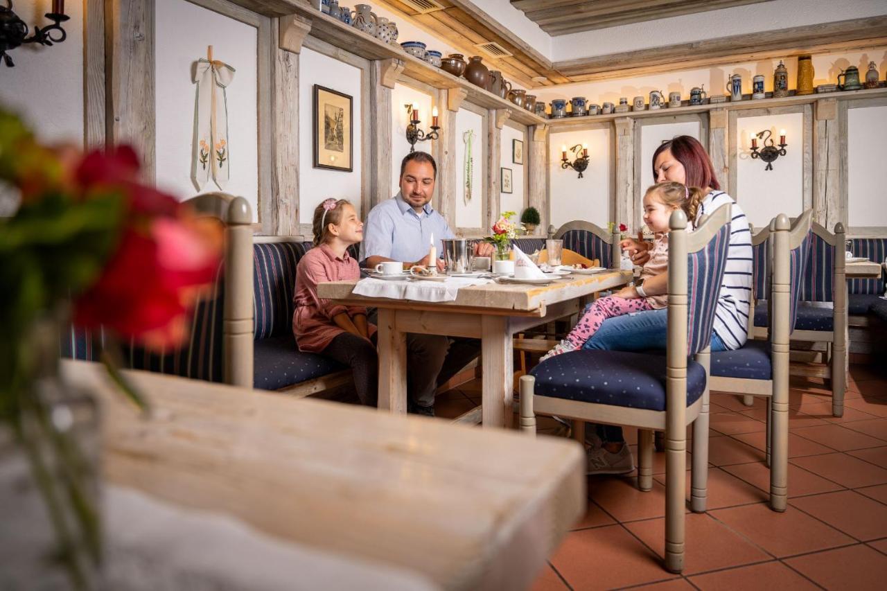 Hotel Reussischer Hof Schmölln Zewnętrze zdjęcie