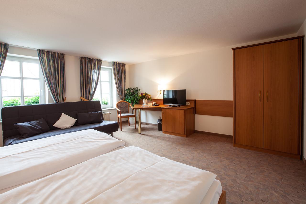 Hotel Reussischer Hof Schmölln Zewnętrze zdjęcie