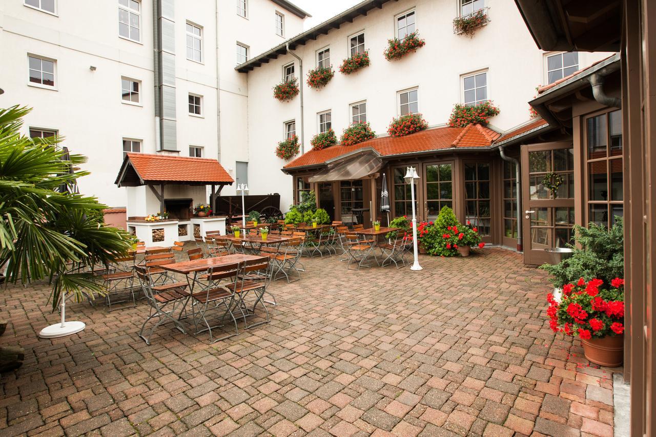 Hotel Reussischer Hof Schmölln Zewnętrze zdjęcie